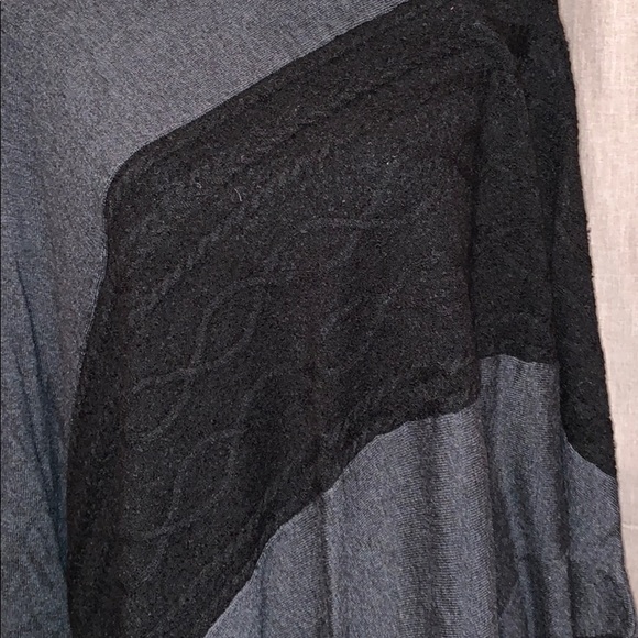 Simply Vera VeraWang asymmetrical poncho - Picture 3 of 8